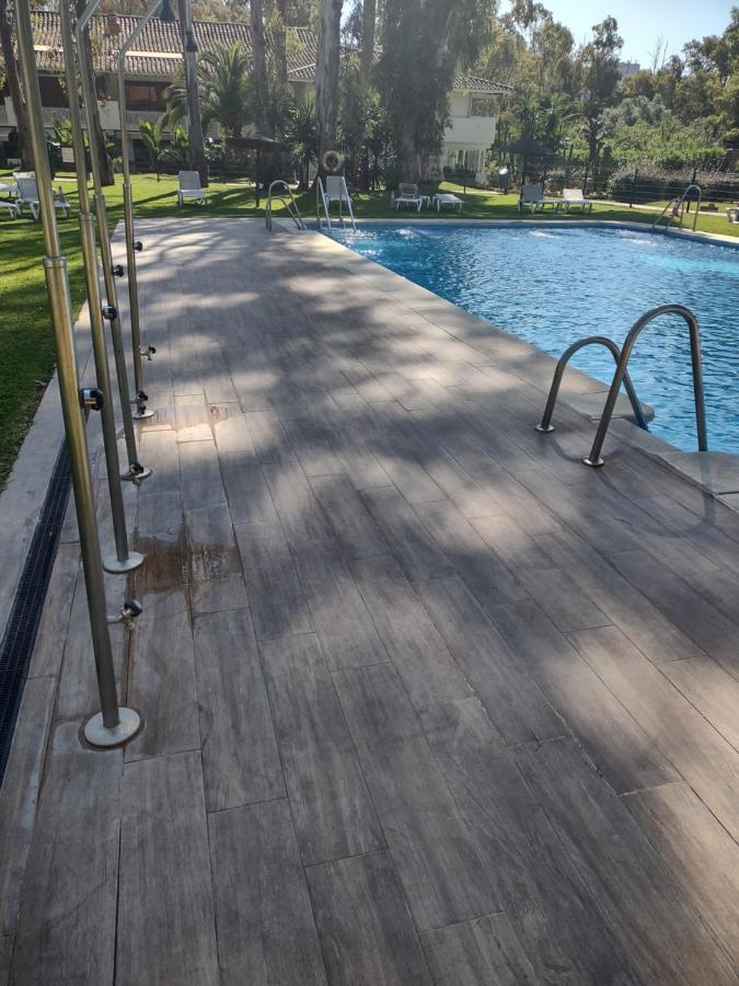 Puerto Banus Near Beachfront, Big Sunny Terrace, Pool, Tennis Court, Parking & Movies Projector * Marbella